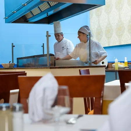 Hotel Monarque Torreblanca 4*