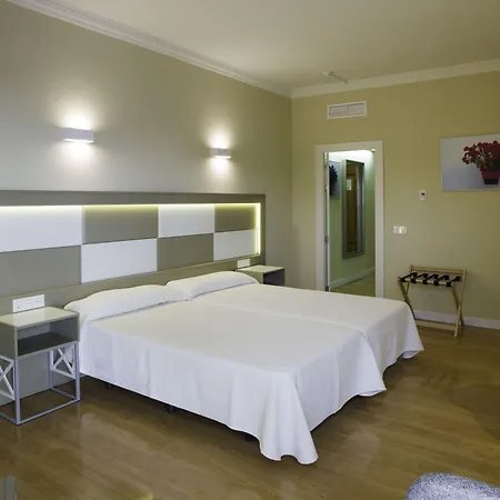 Monarque Torreblanca Готель Фуенхірола