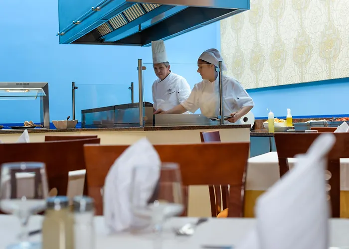 호텔 Monarque Torreblanca 4*