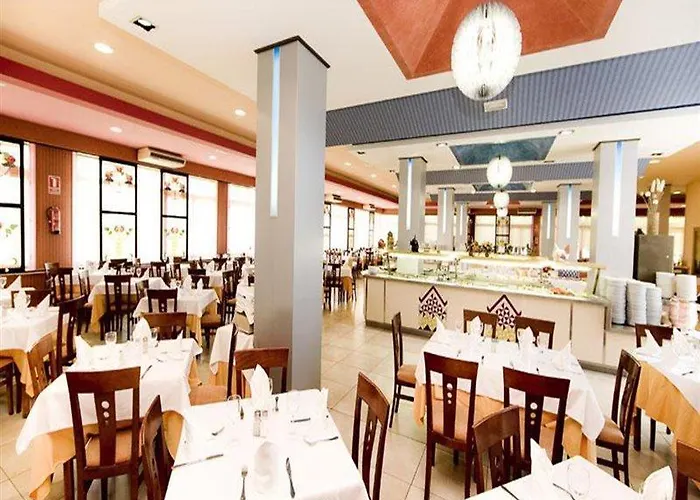 Monarque Torreblanca 4* 푸엔히롤라